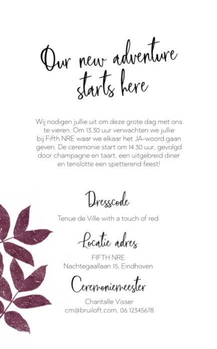 Trouwkaart bordeax bloemblad achter